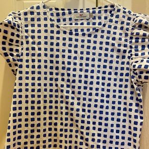 Vineyard Vines blue and white blouse